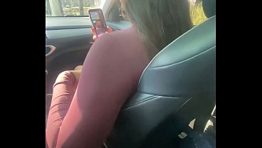 Loirona PUTA do RABO gostoso pediu para seu CORNINHO achar um UBER para ela MAMAR muito a PICA dele e depois dar muito sua BOCETINHA Rosinha na frente do CORNINHO – COMPLETO NO RED